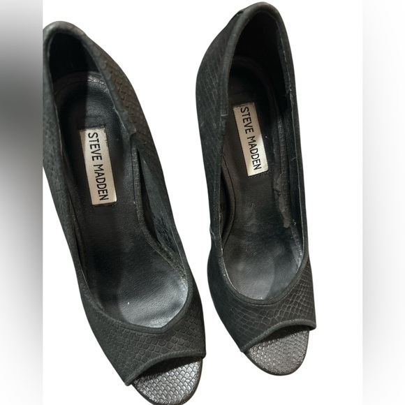 Steve Madden ALIAS Black Taupe Open Peep Toe 6”Heels. Size 8. EUC - Picture 4 of 4